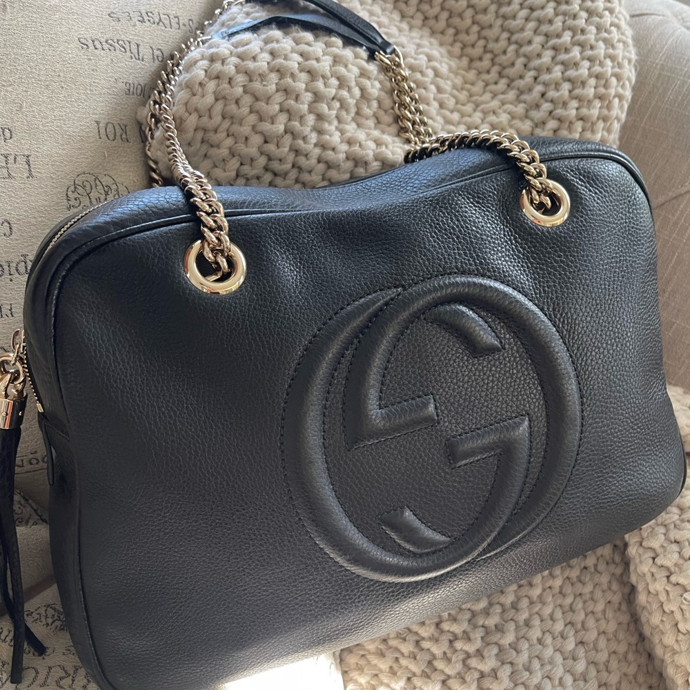 GUCCI SOHO DOUBLE CHAIN LEATHER HANDBAG